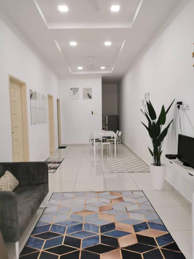 Zr D'Jembal Homestay, Gong Badak Kuala Terengganu Exterior photo